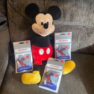 Scentsy Mickey Buddy + 3 Marvel scent packs